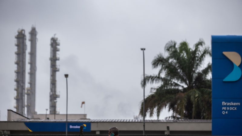 Credores da Braskem cobram injeção de US$ 3 bilhões de Petrobras e IG4, segundo fontes Credores da Braskem cobram injeção de US$ 3 bilhões de Petrobras e IG4, segundo fontes