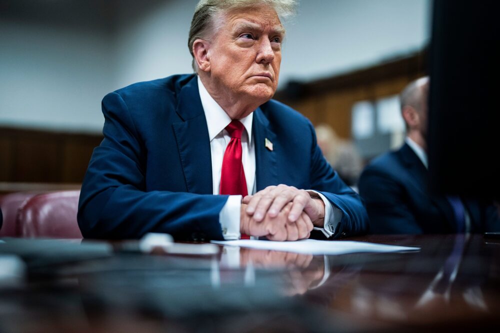 La selección del jurado comenzó este lunes para el juicio penal, donde se enfrenta a 34 cargos de delito grave por falsificar registros comerciales La selección del jurado comenzó este lunes para el juicio penal, donde se enfrenta a 34 cargos de delito grave por falsificar registros comerciales