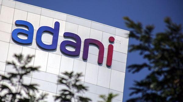 Fundadores de Adani pagan anticipadamente préstamos millonarios para frenar caída Fundadores de Adani pagan anticipadamente préstamos millonarios para frenar caída