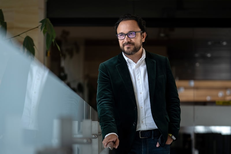 El director de Crédito Público, Javier Cuéllar, dirigió varias operaciones de gestión de la deuda, incluido un intercambio de francos suizos que suscitó un amplio debate, en un momento en que el Gobierno trataba de reducir los costes de financiación y suavizar los vencimientos de la deuda. El director de Crédito Público, Javier Cuéllar, dirigió varias operaciones de gestión de la deuda, incluido un intercambio de francos suizos que suscitó un amplio debate, en un momento en que el Gobierno trataba de reducir los costes de financiación y suavizar los vencimientos de la deuda.