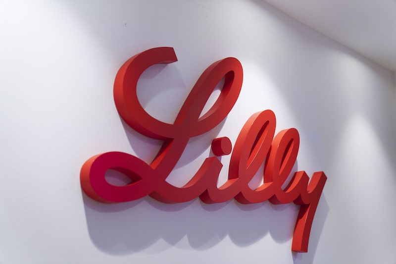 El logotipo de Eli Lilly and Company se puede ver en Singapur, el jueves 14 de noviembre de 2024. El logotipo de Eli Lilly and Company se puede ver en Singapur, el jueves 14 de noviembre de 2024.
