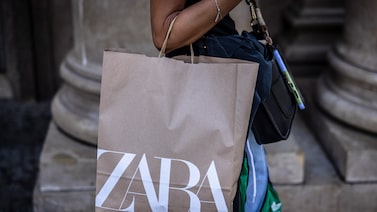 Inditex, dueña de Zara, cae tras no cumplir expectativas de ganancia pese al avance de ventas Inditex, dueña de Zara, cae tras no cumplir expectativas de ganancia pese al avance de ventas