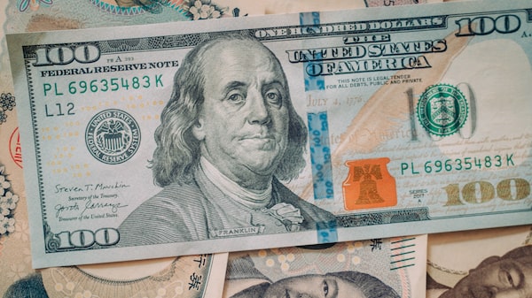 El dólar registra su peor semana en más de tres meses mientras crecen dudas sobre la Fed El dólar registra su peor semana en más de tres meses mientras crecen dudas sobre la Fed