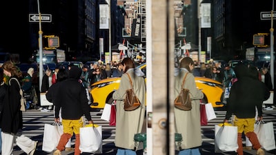 Confianza del consumidor en EE.UU. sorprende al alza pese a temores de inflación y guerra Confianza del consumidor en EE.UU. sorprende al alza pese a temores de inflación y guerra