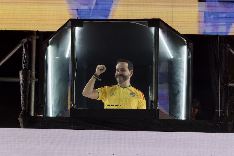 Abelardo de la Espriella, presidential candidate for the Defenders of the Homeland party, pumps his fist during an election night rally in Barranquilla, Colombia, on Sunday, June 21, 2026. Colombia elected conservative lawyer De la Espriella president on Sunday, heralding a swing back to business-friendly and pro-US policies after four years of leftist rule. Photographer: Carlos Parra Rios/Bloomberg Abelardo de la Espriella, presidential candidate for the Defenders of the Homeland party, pumps his fist during an election night rally in Barranquilla, Colombia, on Sunday, June 21, 2026. Colombia elected conservative lawyer De la Espriella president on Sunday, heralding a swing back to business-friendly and pro-US policies after four years of leftist rule. Photographer: Carlos Parra Rios/Bloomberg