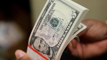 Así reaccionan el dólar y la bolsa en Perú a los resultados de la primera vuelta de las elecciones Así reaccionan el dólar y la bolsa en Perú a los resultados de la primera vuelta de las elecciones