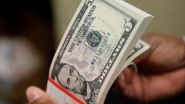 Así reaccionan el dólar y la bolsa en Perú a los resultados de la primera vuelta de las elecciones Así reaccionan el dólar y la bolsa en Perú a los resultados de la primera vuelta de las elecciones