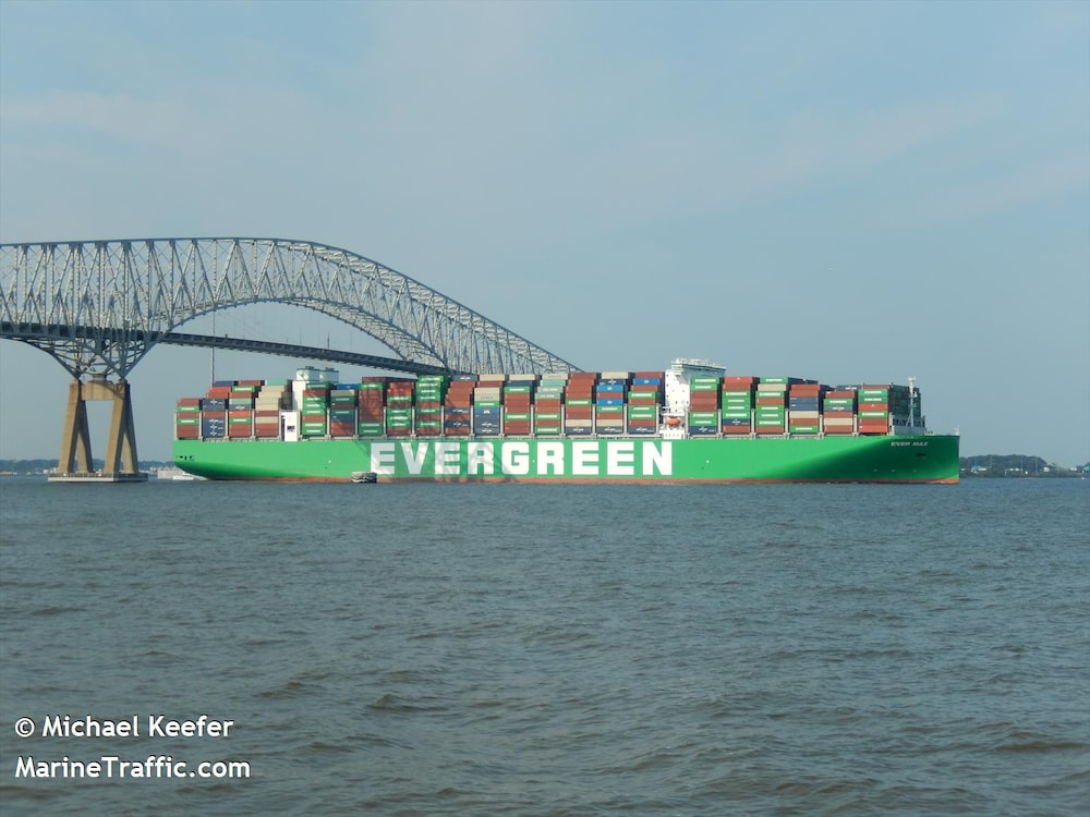 Tomado de marinetraffic.com Tomado de marinetraffic.com