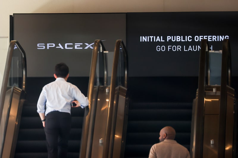 SpaceX signage at the Bank of America Tower in New York, US, on Thursday, June 4, 2026. SpaceX is seeking to raise $75 billion in an initial public offering that would be the biggest of all time, as Elon Musks rocket, satellite and artificial intelligence company targets a historic debut that could clear a path for more mega-listings. Photographer: Michael Nagle/Bloomberg SpaceX signage at the Bank of America Tower in New York, US, on Thursday, June 4, 2026. SpaceX is seeking to raise $75 billion in an initial public offering that would be the biggest of all time, as Elon Musks rocket, satellite and artificial intelligence company targets a historic debut that could clear a path for more mega-listings. Photographer: Michael Nagle/Bloomberg