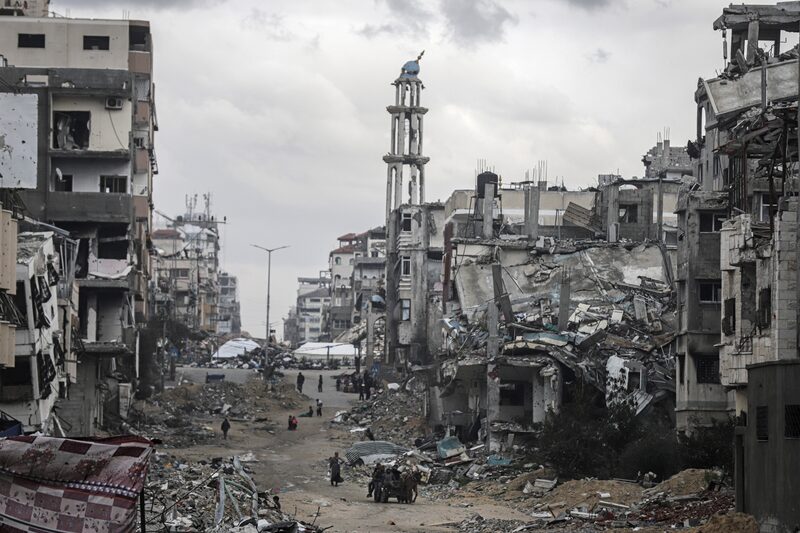 El primer ministro de Israel considera que un barrido contra los bastiones de Hamás es la mejor forma de poner fin a la guerra que se ha venido acrecentando. El primer ministro de Israel considera que un barrido contra los bastiones de Hamás es la mejor forma de poner fin a la guerra que se ha venido acrecentando.