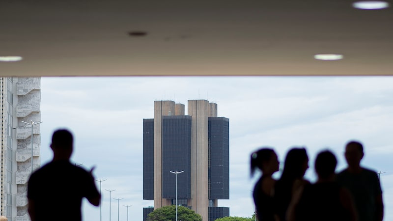 Guerra prolongada en Irán forzaría ajustes de tasas globales: ministro de Hacienda de Brasil Guerra prolongada en Irán forzaría ajustes de tasas globales: ministro de Hacienda de Brasil