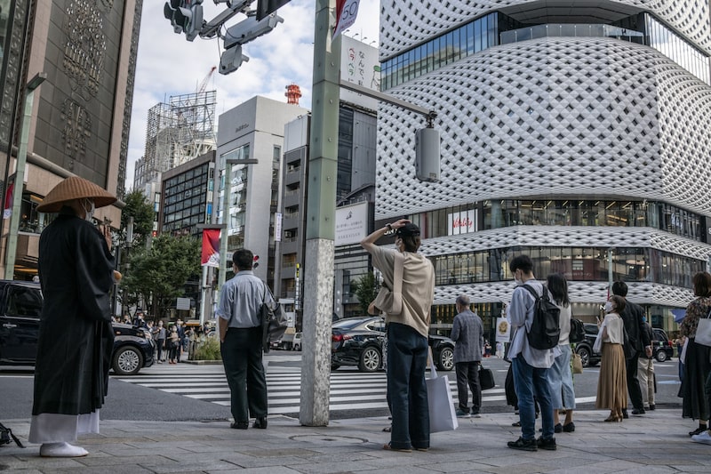 Movimentos dramáticos nos mercados de câmbio vieram após o Japão intervir para sustentar o iene pela primeira vez desde 1998 Movimentos dramáticos nos mercados de câmbio vieram após o Japão intervir para sustentar o iene pela primeira vez desde 1998