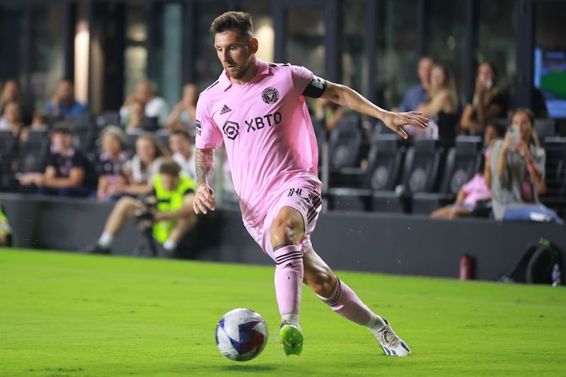 Lionesl Messi Lionesl Messi