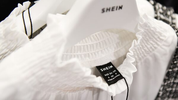 Amazon apunta a Shein con recortes de tarifas para vendedores de ropa barata Amazon apunta a Shein con recortes de tarifas para vendedores de ropa barata