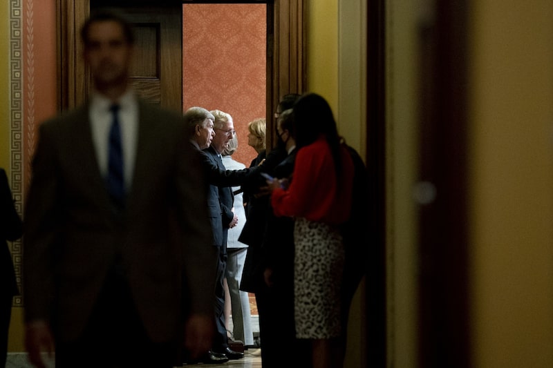 Senado aprova extensão do teto da dívida até dezembro Senado aprova extensão do teto da dívida até dezembro