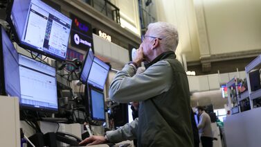 Del efecto Anthropic al apocalipsis del software: así sacude la IA a las bolsas esta semana Del efecto Anthropic al apocalipsis del software: así sacude la IA a las bolsas esta semana