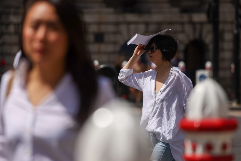 Britânicos vão passar dias de calor intenso uma vez a cada 3,5 anos, segundo projeções Britânicos vão passar dias de calor intenso uma vez a cada 3,5 anos, segundo projeções