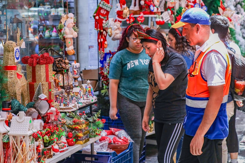 Operativos en las galerías de Mesa Redonda y el Mercado Central, en Lima, el 11 de diciembre de 2025. Operativos en las galerías de Mesa Redonda y el Mercado Central, en Lima, el 11 de diciembre de 2025.