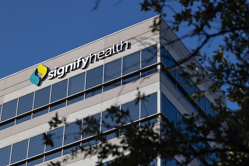 Logo en la sede de Signify Health en Dallas, Texas. Logo en la sede de Signify Health en Dallas, Texas.