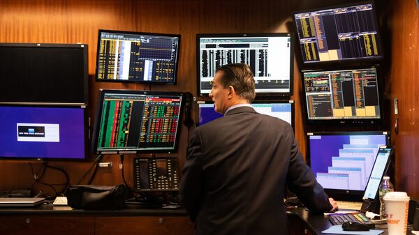 Multa a Protección y suspensión a 2 traders por manipular precios de acciones Multa a Protección y suspensión a 2 traders por manipular precios de acciones