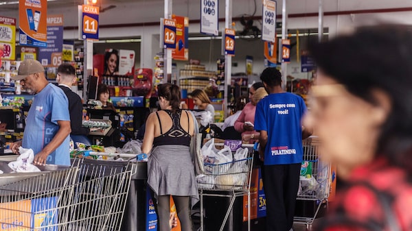 Inflación de Brasil supera el rango objetivo y presiona al banco central Inflación de Brasil supera el rango objetivo y presiona al banco central