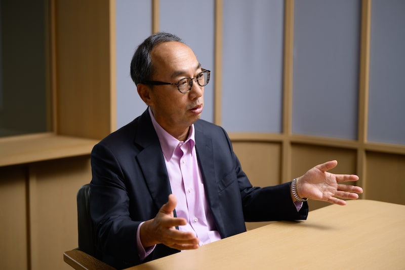 Kei Uruma, presidente da Mitsubishi Electric, afirmou que a união com Toshiba e Rohm permitirá às empresas competir em igualdade de condições com rivais globais no mercado de chips de potência. Kei Uruma, presidente da Mitsubishi Electric, afirmou que a união com Toshiba e Rohm permitirá às empresas competir em igualdade de condições com rivais globais no mercado de chips de potência.