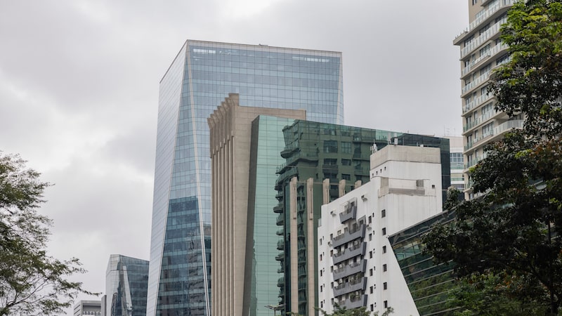 O que é preciso para o dólar e a bolsa voltarem ao patamar pré-eleição, segundo o UBS O que é preciso para o dólar e a bolsa voltarem ao patamar pré-eleição, segundo o UBS