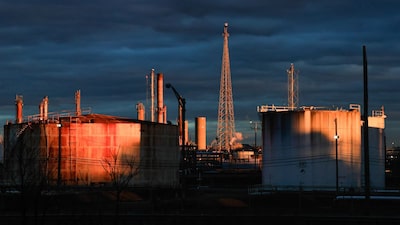 El petróleo toca máximos de seis meses tras ultimátum de Trump a Irán El petróleo toca máximos de seis meses tras ultimátum de Trump a Irán