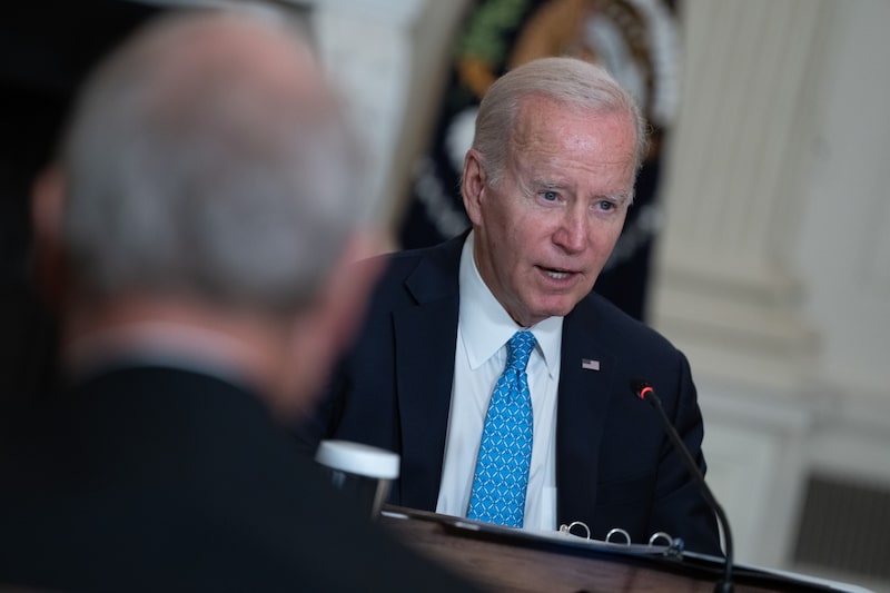 El presidente estadounidense Joe Biden, durante una reunión del Consejo de Competencia de la Casa Blanca en el Comedor de Estado de la Casa Blanca en Washington, D.C., Estados Unidos, el lunes 26 de septiembre de 2022. El presidente estadounidense Joe Biden, durante una reunión del Consejo de Competencia de la Casa Blanca en el Comedor de Estado de la Casa Blanca en Washington, D.C., Estados Unidos, el lunes 26 de septiembre de 2022.