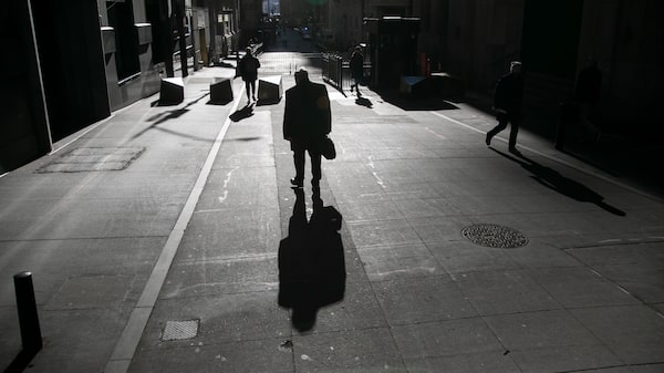 Operadores de bonos refuerzan controles de riesgo ante temores de otra sacudida Operadores de bonos refuerzan controles de riesgo ante temores de otra sacudida