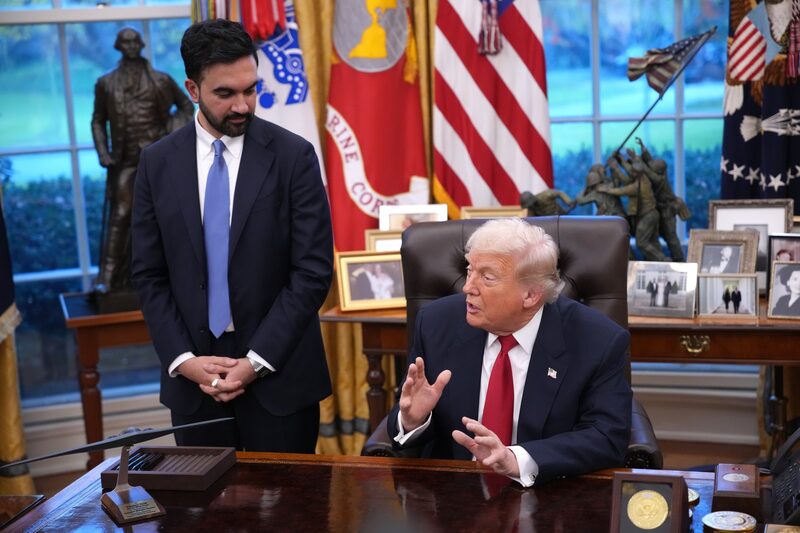 El presidente estadounidense Donald Trump se reunió con el alcalde electo de Nueva York, Zohran Mamdani, en el Despacho Oval de la Casa Blanca el 21 de noviembre en Washington. Fotógrafo: Andrew Harnik/Getty Images. El presidente estadounidense Donald Trump se reunió con el alcalde electo de Nueva York, Zohran Mamdani, en el Despacho Oval de la Casa Blanca el 21 de noviembre en Washington. Fotógrafo: Andrew Harnik/Getty Images.