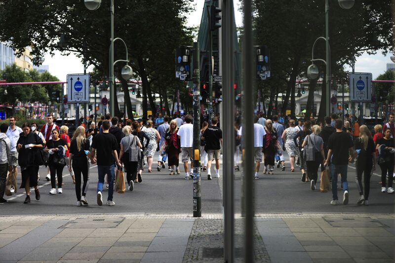 La producción aumentó un 2,2% en los tres meses hasta junio, más del 2% estimado inicialmente por Eurostat La producción aumentó un 2,2% en los tres meses hasta junio, más del 2% estimado inicialmente por Eurostat