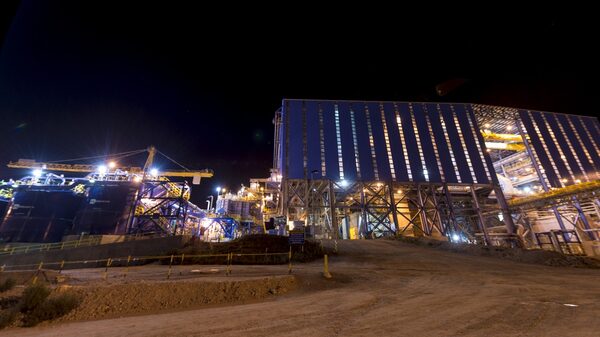 Minería en Perú enfrenta problemas: Mina de Glencore solo opera con 38% de personal Minería en Perú enfrenta problemas: Mina de Glencore solo opera con 38% de personal