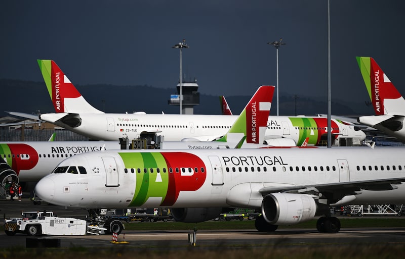 Aquisição de uma participação minoritária na companhia aérea portuguesa permitirá ao grupo alemão fortalecer sua rede de conexões entre Europa, Brasil, América Latina e África (Foto: Zed Jameson/Bloomberg via Getty Images) Aquisição de uma participação minoritária na companhia aérea portuguesa permitirá ao grupo alemão fortalecer sua rede de conexões entre Europa, Brasil, América Latina e África (Foto: Zed Jameson/Bloomberg via Getty Images)