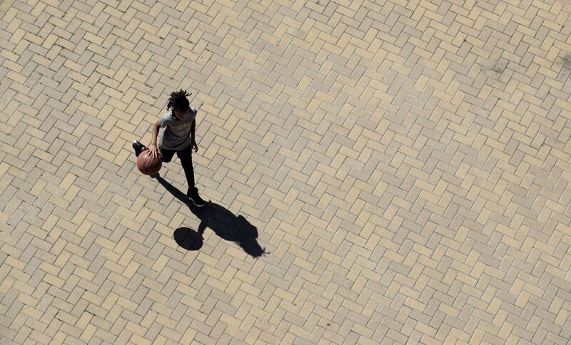 En 2019, la Academia Estadounidense de Psiquiatría Infantil y Adolescente descubrió que el país necesita 47 psiquiatras infantiles por cada 100 000 niños. En 2019, la Academia Estadounidense de Psiquiatría Infantil y Adolescente descubrió que el país necesita 47 psiquiatras infantiles por cada 100 000 niños.