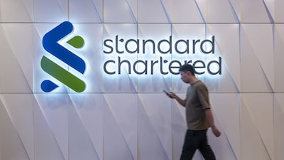Standard Chartered apuesta por acciones, oro y bonos de mercados emergentes para 2026 Standard Chartered apuesta por acciones, oro y bonos de mercados emergentes para 2026