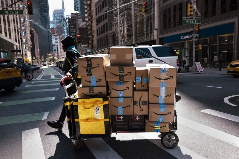El Prime Day de Amazon se extiende a cuatro días, con expectativas de ventas récord por US$21.000 millones, según Bank of America. El Prime Day de Amazon se extiende a cuatro días, con expectativas de ventas récord por US$21.000 millones, según Bank of America.