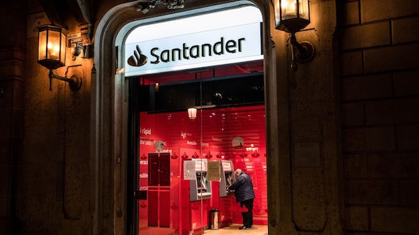 Santander supera las estimaciones gracias al aumento de las tasas en España Santander supera las estimaciones gracias al aumento de las tasas en España