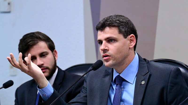 Debandada: Secretários de Guedes pedem demissão e Tesouro fica sem equipe Debandada: Secretários de Guedes pedem demissão e Tesouro fica sem equipe