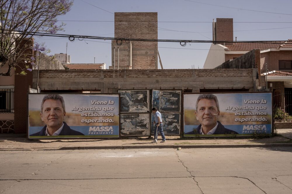 Propaganda de rua de Sergio Massa em Jesus Maria, na província de Córdoba (Foto: Anita Pouchard Serra/Bloomberg) Propaganda de rua de Sergio Massa em Jesus Maria, na província de Córdoba (Foto: Anita Pouchard Serra/Bloomberg)