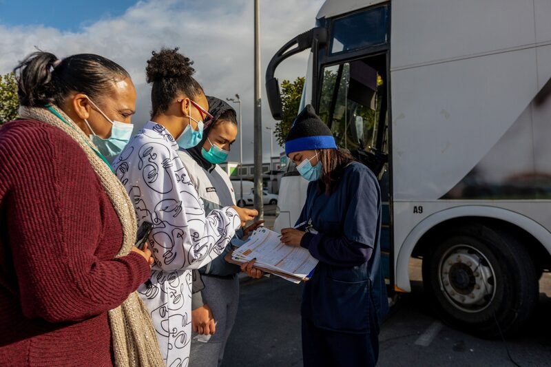Vacunación en África a medida que surge la tercera ola de Covid-19 Vacunación en África a medida que surge la tercera ola de Covid-19