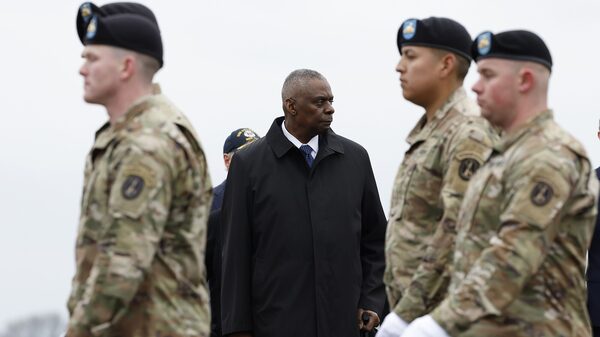 EE.UU. promete más ataques en Medio Oriente, aunque insiste en que evitará una guerra EE.UU. promete más ataques en Medio Oriente, aunque insiste en que evitará una guerra