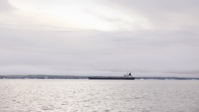 EE.UU. aborda petrolero sancionado e intensifica el bloqueo contra Irán EE.UU. aborda petrolero sancionado e intensifica el bloqueo contra Irán