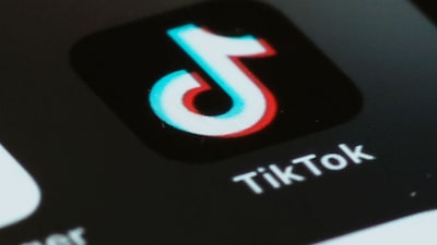TikTok proíbe anúncios pagos de candidatos durante eleições na Tailândia TikTok proíbe anúncios pagos de candidatos durante eleições na Tailândia