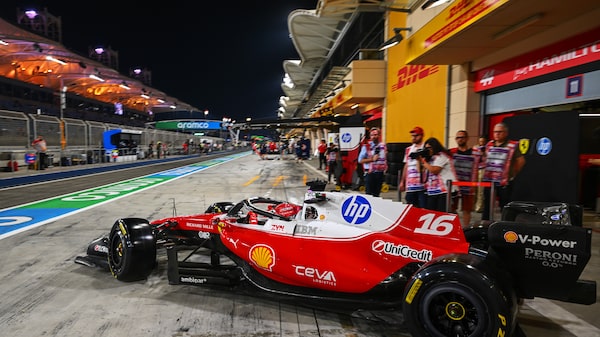 Grupos de salud dicen que la Fórmula 1 incentiva a los niños a probar nicotina. Grupos de salud dicen que la Fórmula 1 incentiva a los niños a probar nicotina.