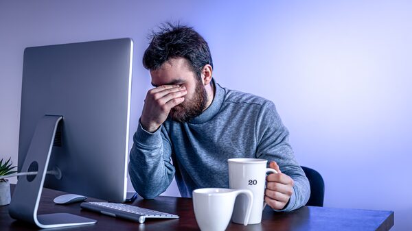 Abordar el burnout mediante el seguimiento de datos de bienestar de empleados Abordar el burnout mediante el seguimiento de datos de bienestar de empleados