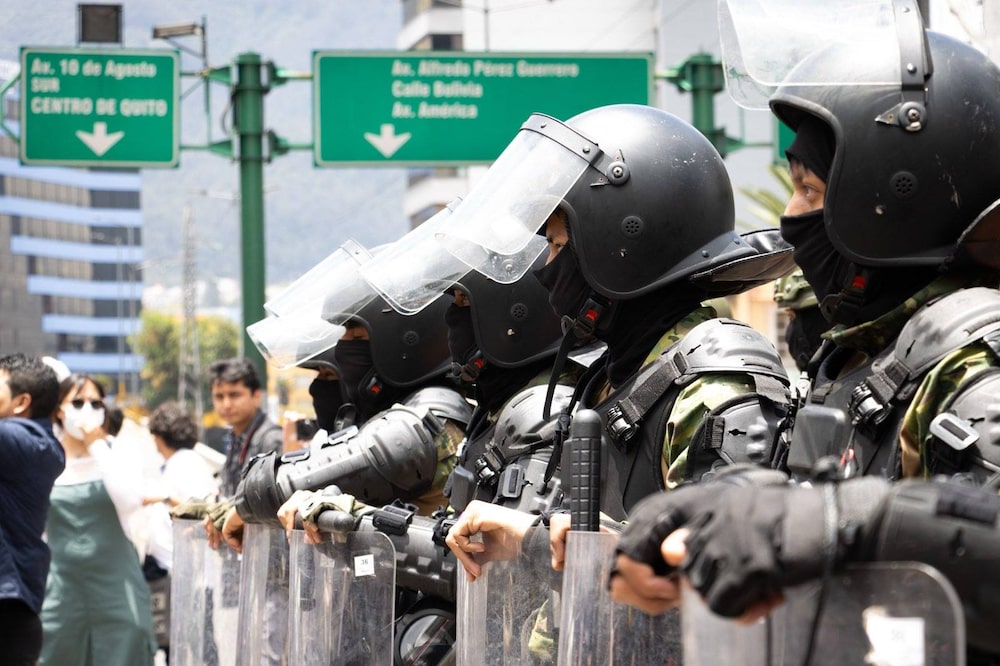 Elementos de las Fuerzas Armadas en el día 18 del Paro Nacional, en Quito, Ecuador, el 9 de octubre de 2025. Elementos de las Fuerzas Armadas en el día 18 del Paro Nacional, en Quito, Ecuador, el 9 de octubre de 2025.
