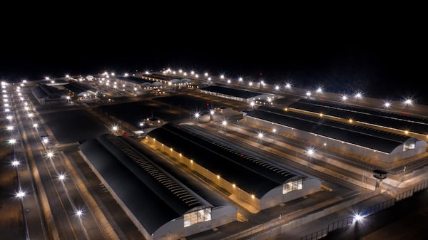 Bukele presenta “la cárcel más grande de América” para 40.000 reos Bukele presenta “la cárcel más grande de América” para 40.000 reos