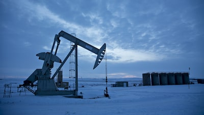 Crudo WTI cae bajo US$55 por barril por primera vez desde 2021 Crudo WTI cae bajo US$55 por barril por primera vez desde 2021