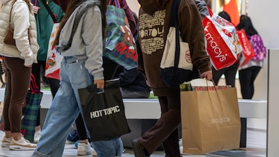 Confianza de los consumidores de EE.UU. sube a su nivel más alto en cuatro meses Confianza de los consumidores de EE.UU. sube a su nivel más alto en cuatro meses